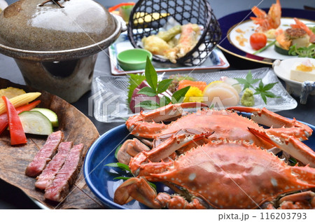 豪華海鮮と牛肉の饗宴、季節の味覚を楽しむ 116203793