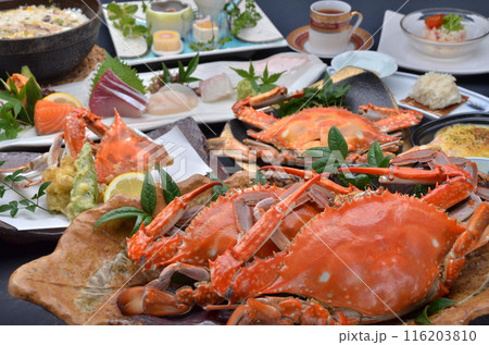 贅沢カニ料理のフルコースで味わう至福の時 116203810