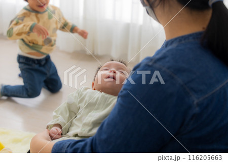 二人目育児　 116205663