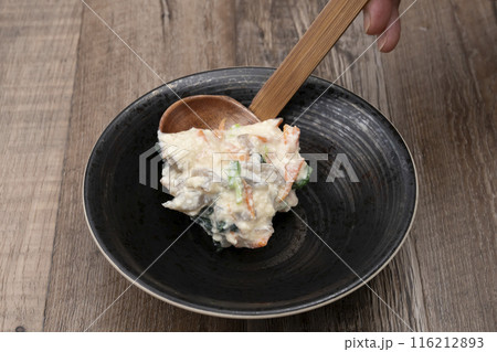 白和え 器に盛り付ける 白和え 器に盛り付ける 116212893