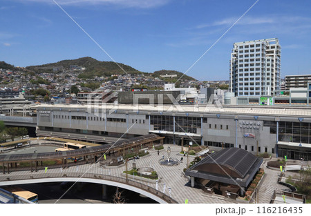 阪急　宝塚線　川西能勢口駅とペデストリアンデッキ 116216435