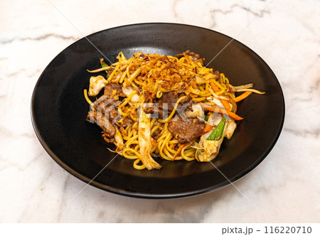 Udon Street Food, Chinese Fried Noodles, Beef Spaghetti with Vegetables, Asian Pasta, Korean Udon Udon Street Food, Chinese Fried Noodles, Beef Spaghetti with Vegetables, Asian Pasta, Korean Udon 116220710