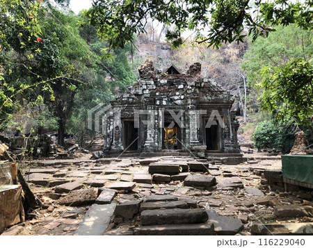 ラオスの世界遺産「ワット・プー」本殿 ラオスの世界遺産「ワット・プー」本殿 116229040