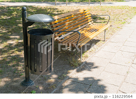 Modern Iron Wood Garbage Bin, Black Trash Can on Street, Concrete Metal Waste Bin for Mix Trash Modern Iron Wood Garbage Bin, Black Trash Can on Street, Concrete Metal Waste Bin for Mix Trash 116229564