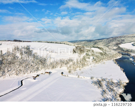 空撮　冬の北海道 116229710