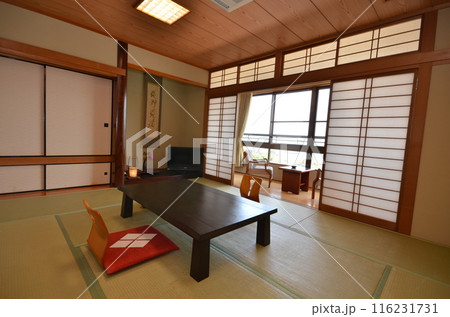 静寂を愉しむ、落ち着いた和室の空間 116231731