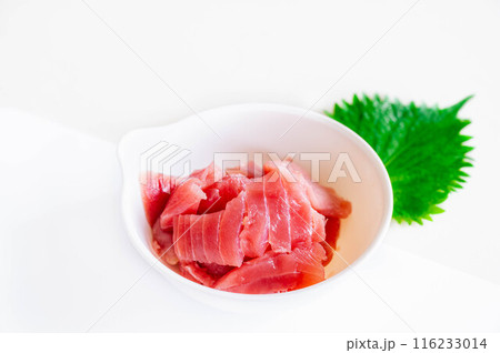 切り出しのキハダマグロ 116233014