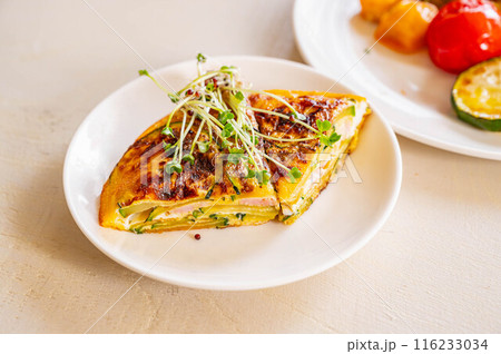 ズッキーニのオムレツ 116233034