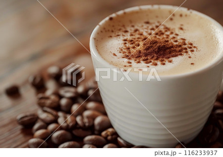 新鮮なコーヒー豆と美味しそうなカプチーノ 116233937