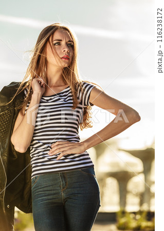 woman casual style on city street woman casual style on city street 116238172