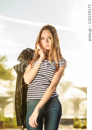 woman casual style  on city street 116238173