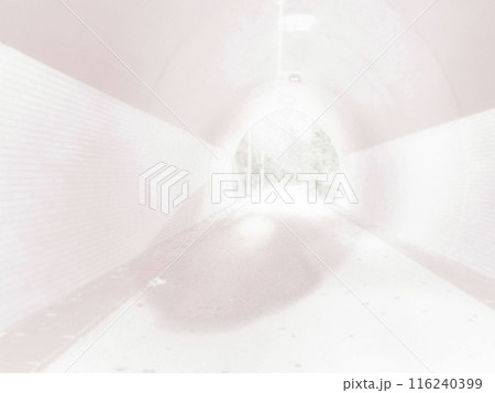 東京郊外の小さなトンネル。イラスト風の写真。 116240399