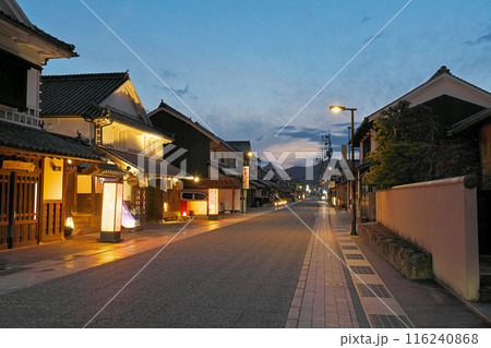【やかげ宿 (夕刻)】 岡山県小田郡矢掛町矢掛 116240868
