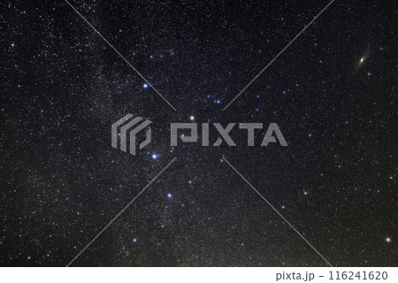 秋の星空 カシオペア座とアンドロメダ銀河 秋の星空 カシオペア座とアンドロメダ銀河 116241620