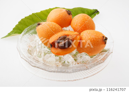 びわ　　　白バック 116241707