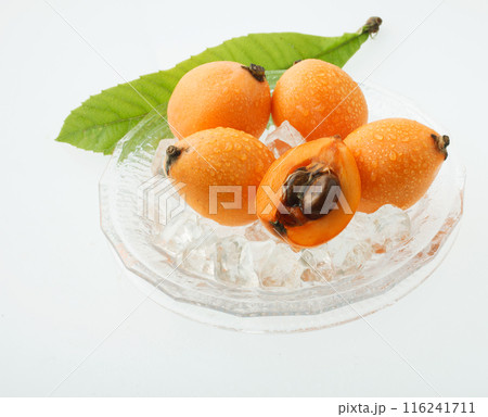 びわ　　　白バック 116241711