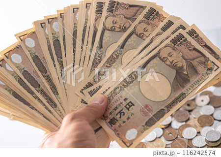 大量の現金 大量の現金 116242574