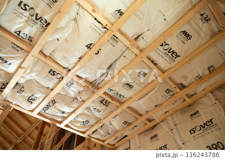 新築住宅の建築現場の断熱材 新築住宅の建築現場の断熱材 116243786
