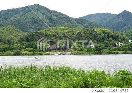 ソウル近郊の避暑地・北漢江【韓国/大成里国民観光地】 ソウル近郊の避暑地・北漢江【韓国/大成里国民観光地】 116244725