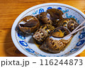 美味しそうなツブ貝の煮付け　お通し 116244873
