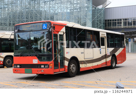 金沢駅前の北鉄金沢バス 金沢駅前の北鉄金沢バス 116244971