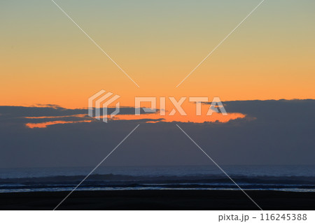 房総の海と日の出の風景 116245388