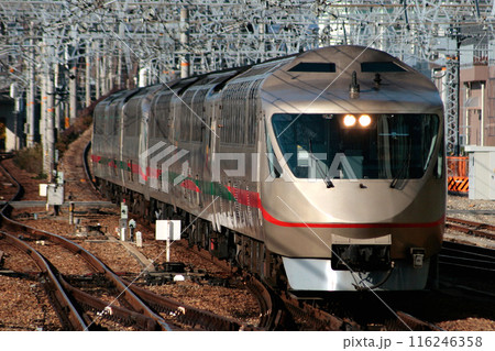 JR尼崎駅に到着する特急タンゴエクスプローラー(新大阪⇔豊岡) JR尼崎駅に到着する特急タンゴエクスプローラー(新大阪⇔豊岡) 116246358