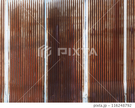 錆びたトタン波板 116248792