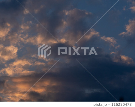 七月の夕刻空 116250478