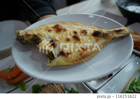 Grilled flounder crispy on the outside and soft on the inside 116251622