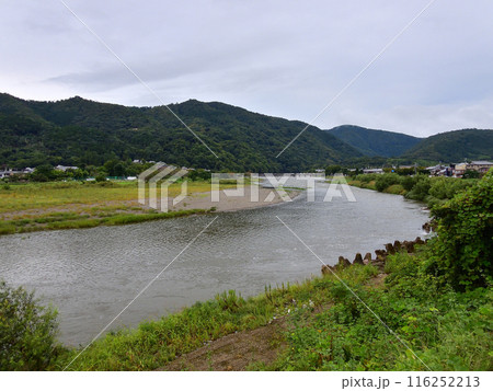 嵯峨野嵐山　渡月橋と桂川（大堰川） 116252213