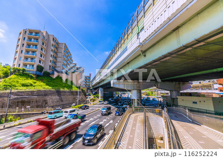 日本の横浜都市景観 7月。江田駅 東口(右奥)やエル・クラウディア青葉、246号、東名高速などを望む 日本の横浜都市景観 7月。江田駅 東口(右奥)やエル・クラウディア青葉、246号、東名高速などを望む 116252224