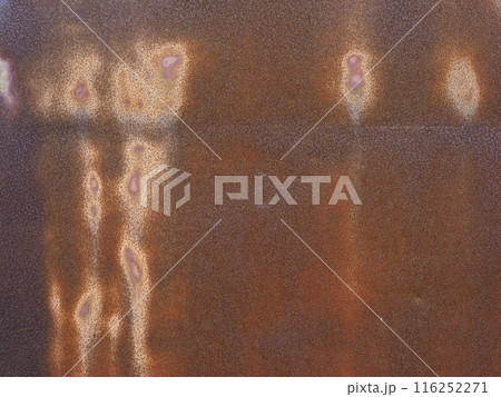 錆びたトタン平板 116252271