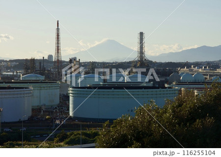 三溪園　松風閣からの眺め　工業地帯 116255104