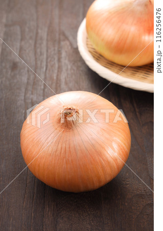 新鮮な玉ねぎ 新鮮な玉ねぎ 116256476