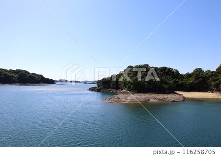 【長崎県】九十九島パールシーリゾート 九十九島遊覧船「パールクィーン」からの景色 116258705
