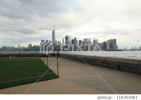 マンハッタンと不気味な空3 116261061