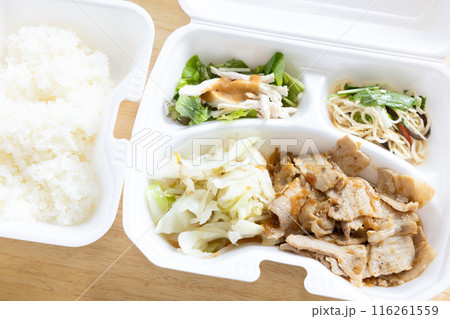 おいしい中華料理の豚肉生姜焼き弁当 116261559