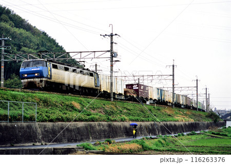 2006年 東海道本線を走るEF200-20コンテナ貨物列車 2006年 東海道本線を走るEF200-20コンテナ貨物列車 116263376