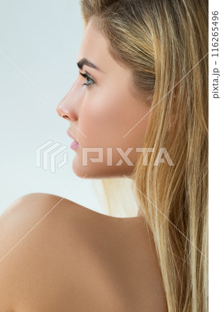 Portrait of beautiful blonde woman in studio 116265496