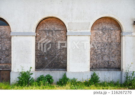 Tienen, Flanders, Belgium - Abandoned arched doorways of the railway station 116267270