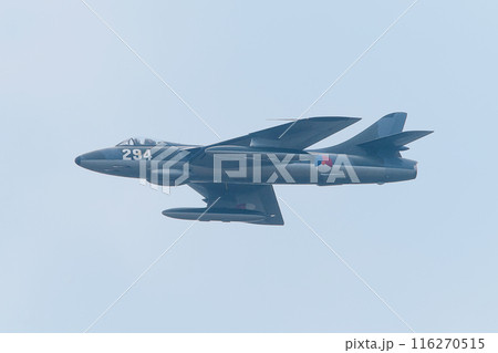 飛行するオランダ空軍ハンターF6A戦闘機 飛行するオランダ空軍ハンターF6A戦闘機 116270515