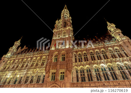 ベルギー　ブリュッセル　グランプラス　ライトアップ 116270619