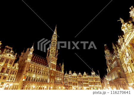 ベルギー　ブリュッセル　グランプラス　ライトアップ 116270641