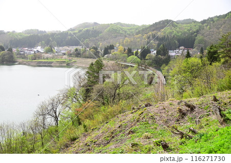 春の湯田 北上線の鉄橋 116271730