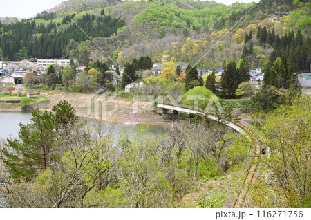 春の湯田 北上線の鉄橋 116271756