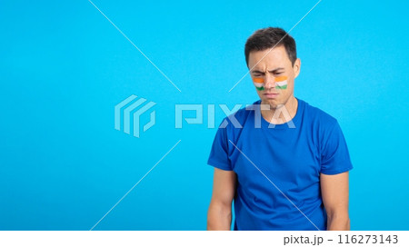 Indian supporter during an exciting march that is ultimately lost 116273143