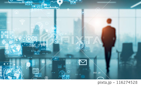 オフィスに立つビジネスマンとテクノロジー 116274528