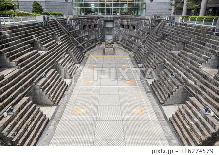 横浜市、ドックヤードガーデンの旧横浜船渠第2号ドック 横浜市、ドックヤードガーデンの旧横浜船渠第2号ドック 116274579