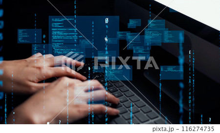 暗い部屋でパソコンを使う女性とプログラミングイメージ 暗い部屋でパソコンを使う女性とプログラミングイメージ 116274735